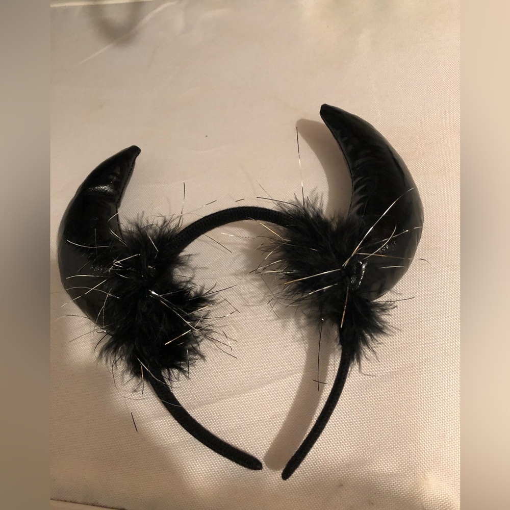 🎃Demon Horns Hairband - 904 (1) $12 or 🎉